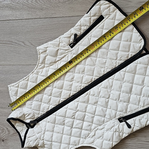 Eddie Bauer Goose Down Diamond Quilted Snowflake Embroidered Vest, Small / SP - Picture 11 of 15